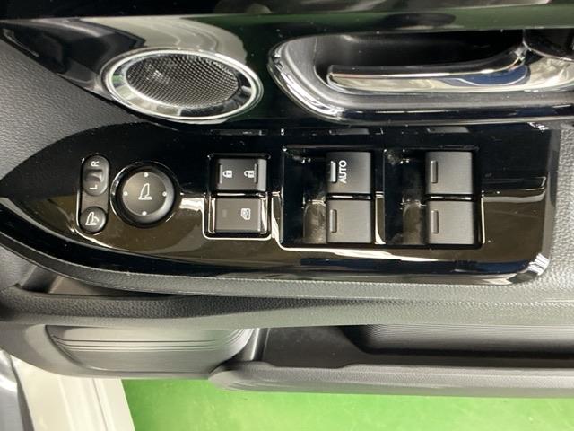 N-BOXカスタム L ドラレコ ナビ Rカメラ ブルートゥース 両席エアバック Bモニタ ブレーキサポート セキュリティー LEDランプ キーレスエントリー 記録簿 SRS 横滑り防止機能 片側電動両側スライドドア PW(52枚目)