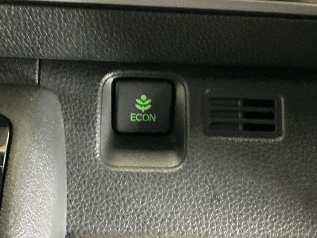 �d�b�n�m�X�C�b�`����ŔR��ǂ��Ȃ�悤�G�A�R����G���W���Ȃǂ𑍍��I�ɐ��䂵�܂�