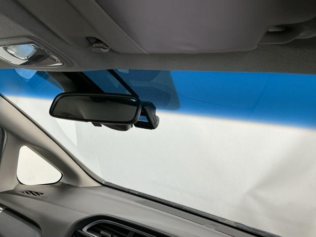 �n�[�t�V�F�C�h�t�����g�E�C���h�E�y�e�K���X��[�̐F�������z�𑕔����Ă��܂��B�L���t�����g�K���X�Ŏ��E���m�ۂ���ῂ������y���A�L�Ɩ����ł͂����Ԃ�Ⴂ�܂���