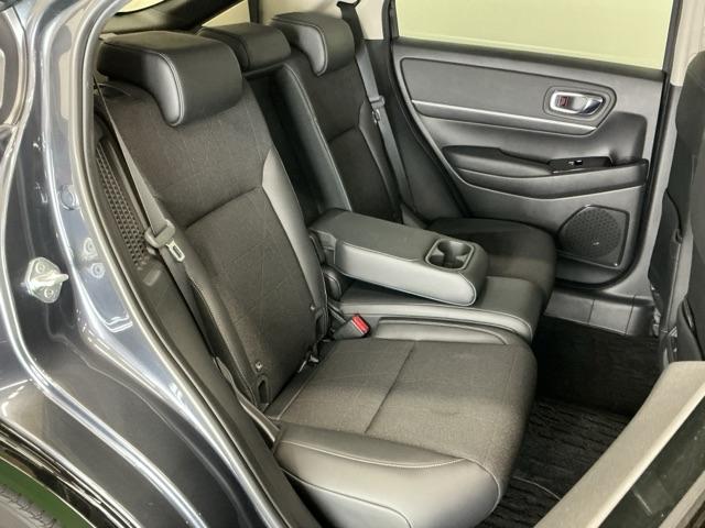 �t���b�g�ȏ��ƕG���⓪��X�y�[�X�ȂǏ\���ȍL��������܂�