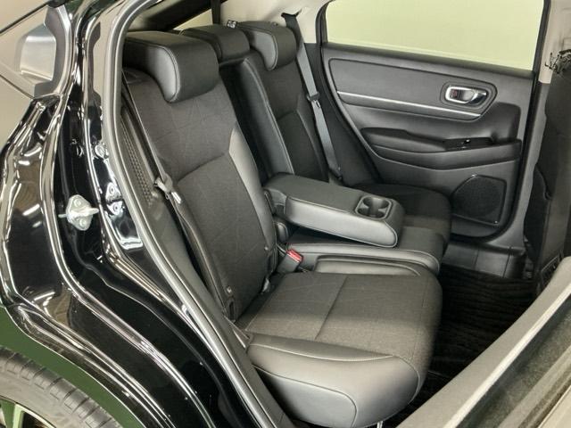 �t���b�g�ȏ��ƕG���⓪��X�y�[�X�ȂǏ\���ȍL��������܂�