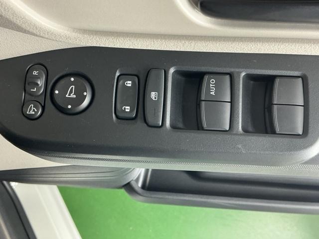 Ｎ－ＢＯＸ ベースグレード　ドラレコ　ナビ　Ｒカメラ　ブルートゥース　コーナーソナー　踏み間違い防止装置　禁煙　パワーステアリング　前席シートヒーター　インテリキー　イモビ　クルーズコントロール　ＬＥＤランプ　パワーウィンドウ（50枚目）