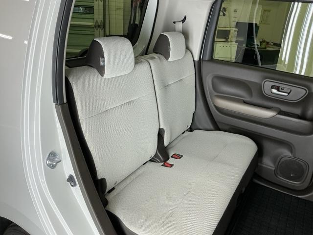 �t���b�g�ȏ��ƕG���⓪��X�y�[�X�ȂǏ\���ȍL��������܂�