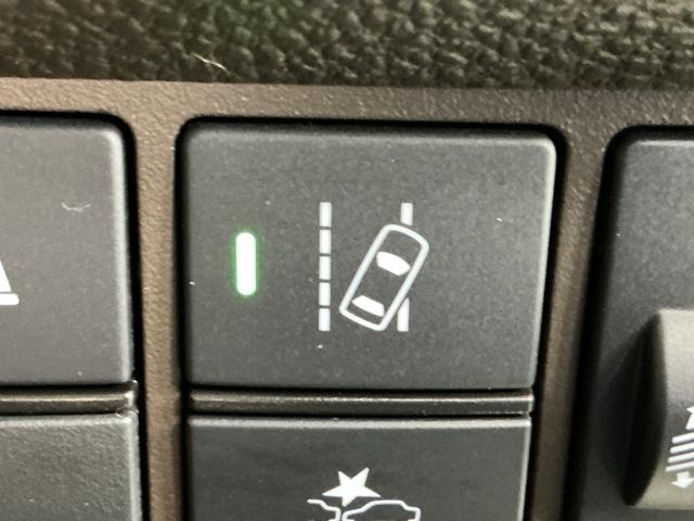 �H�O��E�}���@�\�͎Ԃ��Ԑ�����͂ݏo�������ȂƂ��ɎԐ����ɖ߂��悤�Ƀh���C�o�[�ւ��m�点���܂�