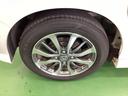 純正アルミホイールです。足元が引き立つので、車全体のイメージがアップしますよ！