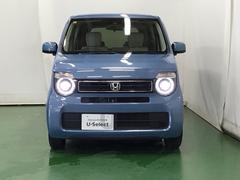 ＬＥＤヘッドライトを装備しています。ＬＥＤヘッドライトはとても明るく、雨の日や夜間走行も安全・安心です。オートライトコントロール付きで周囲の明るさに応じて自動で点灯・消灯します 6