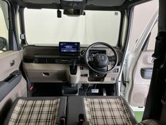 �ɥ饤�С����濴�˼����˼꤬�Ϥ����֤ˣ��ԥ��쥯�ȥ�С��䥨�������͡��������å��ʤɤ����֡��������ͥ��Ƥ��ޤ� 2