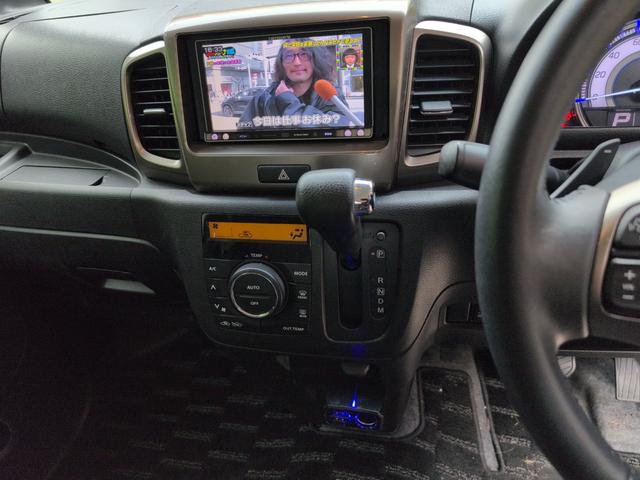 スペーシアカスタムＺ ターボ　ＥＴＣ　バックカメラ　両側スライド・片側電動　ＴＶ　オートクルーズコントロール　オートライト　ＨＩＤ　スマートキー　アイドリングストップ　ベンチシート　ＣＶＴ　盗難防止システム　ＡＢＳ　アルミホイール（5枚目）