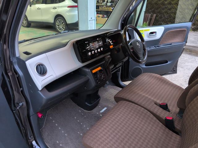 モコ Ｘ　スマートキー　アイドリングストップ　ベンチシート　ＣＶＴ　盗難防止システム　ＡＢＳ　アルミホイール　衝突安全ボディ　エアコン　パワーステアリング　パワーウィンドウ（8枚目）