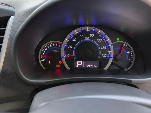 ワゴンＲスティングレー Ｘ　ＨＩＤ　スマートキー　ベンチシート　ＣＶＴ　盗難防止システム　ＡＢＳ　アルミホイール　衝突安全ボディ　エアコン　パワーステアリング　パワーウィンドウ（9枚目）