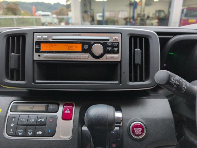 Ｎ－ＯＮＥ Ｇ　スマートキー　アイドリングストップ　ベンチシート　ＣＶＴ　盗難防止システム　ＡＢＳ　ＥＳＣ　ＣＤ　ミュージックプレイヤー接続可　アルミホイール　衝突安全ボディ　エアコン　パワーステアリング（3枚目）