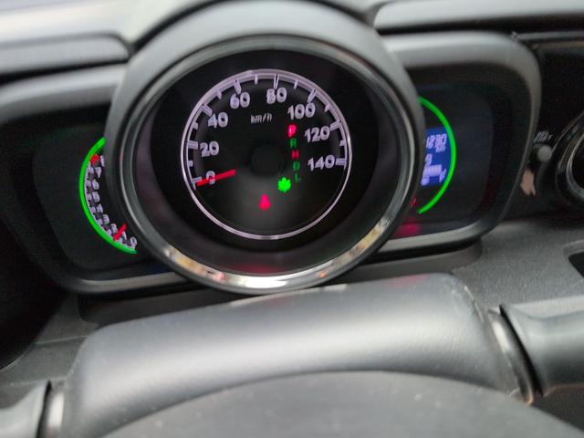 Ｎ－ＯＮＥ Ｇ　スマートキー　アイドリングストップ　ベンチシート　ＣＶＴ　盗難防止システム　ＡＢＳ　ＥＳＣ　ＣＤ　ミュージックプレイヤー接続可　アルミホイール　衝突安全ボディ　エアコン　パワーステアリング（6枚目）