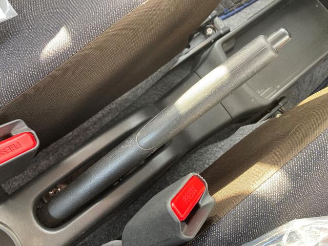 アルト HYBRID S 2型 キーレスエントリー 衝突軽減ブレーキ マニュアルエアコン オートライト シートヒーター 衝突被害軽減システム アイドリングストップ 横滑り防止機能 衝突安全ボディ 盗難防止システム(50枚目)