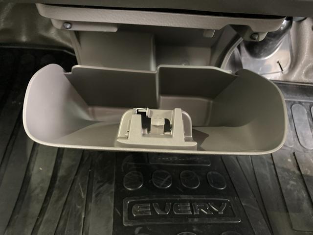 エブリイ ＰＡリミテッド　６型　ＣＶＴ　スライドドア　衝突被害軽減Ｂ　オートライト　スライドドア　衝突被害軽減システム　横滑り防止機能　衝突安全ボディ　盗難防止システム　ラジオ　キーレスエントリー（21枚目）