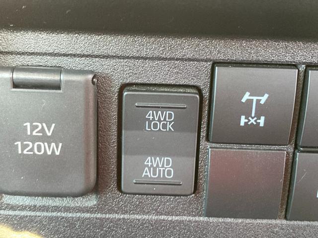 ハイゼットトラック ジャンボエクストラ　キーレスプッシュスタート　４ＷＤ　ＣＤ　オートライト　プッシュスタート　エアコン　衝突被害軽減システム　アイドリングストップ　横滑り防止機能　４ＷＤ　リモコンキー　フォグランプ　ＬＥＤヘッドライト　ＣＤプレーヤー　ドアバイザー（3枚目）