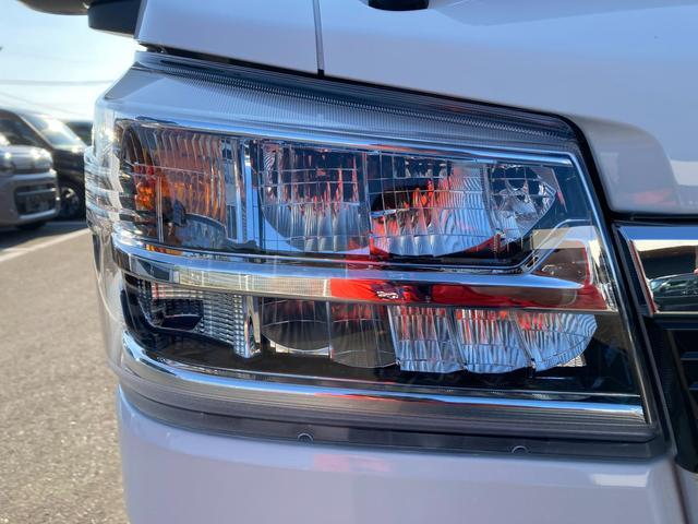 ハイゼットトラック ジャンボエクストラ　キーレスプッシュスタート　４ＷＤ　ＣＤ　オートライト　プッシュスタート　エアコン　衝突被害軽減システム　アイドリングストップ　横滑り防止機能　４ＷＤ　リモコンキー　フォグランプ　ＬＥＤヘッドライト　ＣＤプレーヤー　ドアバイザー（12枚目）