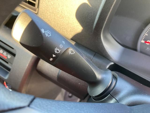 ハイゼットトラック ジャンボエクストラ　キーレスプッシュスタート　４ＷＤ　ＣＤ　オートライト　プッシュスタート　エアコン　衝突被害軽減システム　アイドリングストップ　横滑り防止機能　４ＷＤ　リモコンキー　フォグランプ　ＬＥＤヘッドライト　ＣＤプレーヤー　ドアバイザー（29枚目）