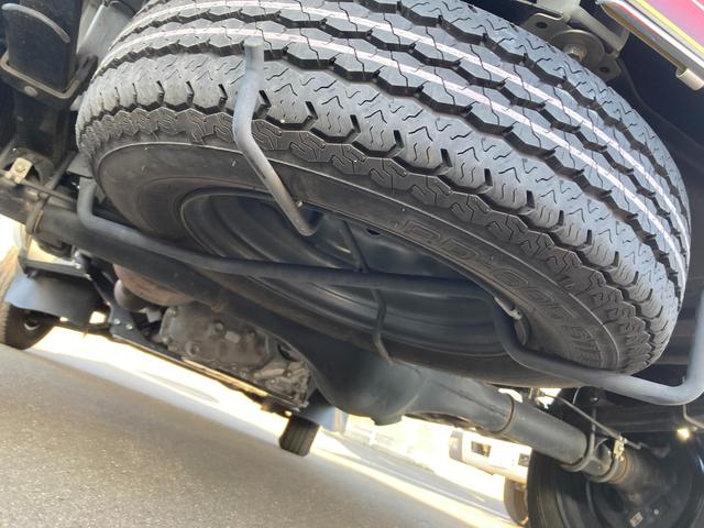 ハイゼットトラック ジャンボエクストラ　キーレスプッシュスタート　４ＷＤ　ＣＤ　オートライト　プッシュスタート　エアコン　衝突被害軽減システム　アイドリングストップ　横滑り防止機能　４ＷＤ　リモコンキー　フォグランプ　ＬＥＤヘッドライト　ＣＤプレーヤー　ドアバイザー（52枚目）