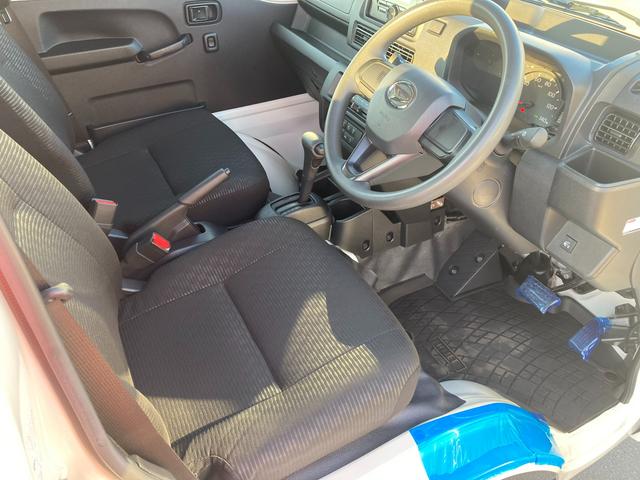 ハイゼットトラック ジャンボエクストラ　キーレスプッシュスタート　４ＷＤ　ＣＤ　オートライト　プッシュスタート　エアコン　衝突被害軽減システム　アイドリングストップ　横滑り防止機能　４ＷＤ　リモコンキー　フォグランプ　ＬＥＤヘッドライト　ＣＤプレーヤー　ドアバイザー（58枚目）