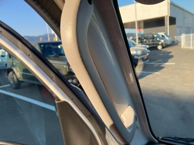 ハイゼットトラック ジャンボエクストラ　キーレスプッシュスタート　４ＷＤ　ＣＤ　オートライト　プッシュスタート　エアコン　衝突被害軽減システム　アイドリングストップ　横滑り防止機能　４ＷＤ　リモコンキー　フォグランプ　ＬＥＤヘッドライト　ＣＤプレーヤー　ドアバイザー（61枚目）