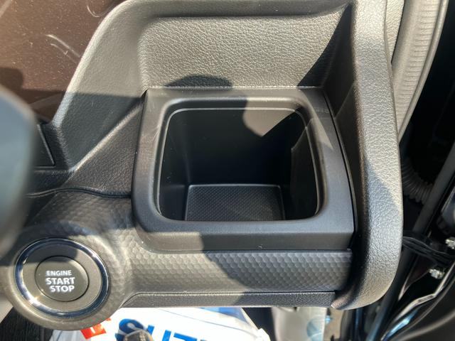 クロスビー ＨＹＢＲＩＤ　ＭＺ　３型　ＬＥＤヘッドランプ　オートライト　オートライト　プッシュスタート　シートヒーター　オートエアコン　スズキセーフティーサポート　衝突被害軽減システム　アイドリングストップ　横滑り防止機能　衝突安全ボディ　盗難防止システム（26枚目）