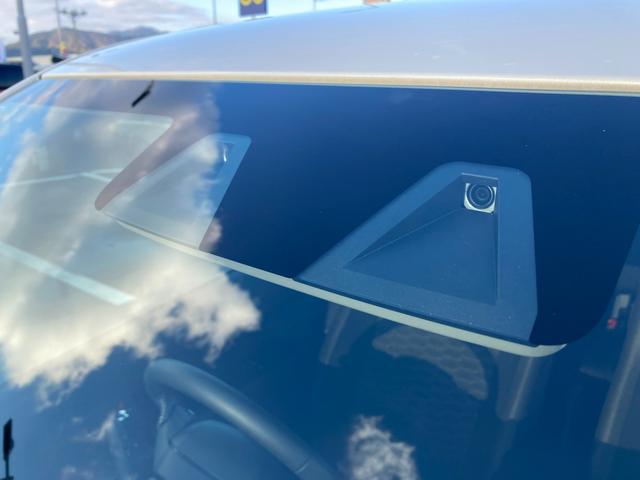 ワゴンＲカスタムＺ カスタムＺ　ＨＹＢＲＩＤ　ＺＸ　４型　ＡＣＣ　オートエアコン　オートライト　プッシュスタート　シートヒーター　オートエアコン　衝突被害軽減システム　アイドリングストップ　横滑り防止機能　衝突安全ボディ　盗難防止システム　アダクティブクルーズコントロール（4枚目）