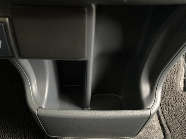 ハスラー J STYLE II MR41S 2型 CD 2トーンカラー オートライト プッシュスタート シートヒーター オートエアコン 衝突被害軽減システム アイドリングストップ 横滑り防止機能 衝突安全ボディ 盗難防止システム CDプレイヤー HIDヘッドライト(23枚目)