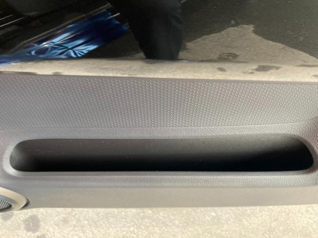 ハスラー J STYLE II MR41S 2型 CD 2トーンカラー オートライト プッシュスタート シートヒーター オートエアコン 衝突被害軽減システム アイドリングストップ 横滑り防止機能 衝突安全ボディ 盗難防止システム CDプレイヤー HIDヘッドライト(37枚目)