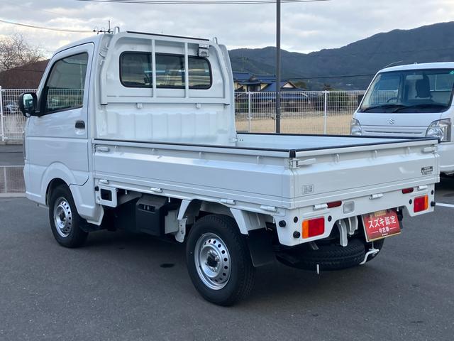キャリイトラック ＫＣエアコン・パワステ農繁　７型　５ＭＴ　パートタイム４ＷＤ　オートライト　衝突被害軽減システム　アイドリングストップ　横滑り防止機能　衝突安全ボディ　５ＭＴ　パートタイム４ＷＤ　キーレスエントリー　パワーウインドウ　リアゲートチェーン　デフロック（10枚目）
