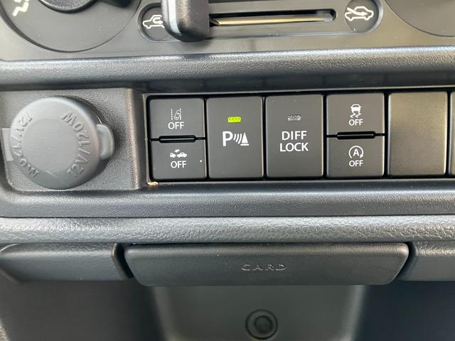 キャリイトラック ＫＣエアコン・パワステ農繁　７型　５ＭＴ　パートタイム４ＷＤ　オートライト　衝突被害軽減システム　アイドリングストップ　横滑り防止機能　衝突安全ボディ　５ＭＴ　パートタイム４ＷＤ　キーレスエントリー　パワーウインドウ　リアゲートチェーン　デフロック（30枚目）