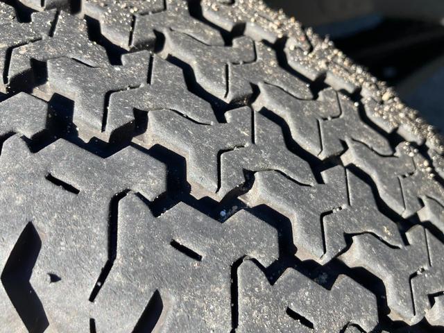 キャリイトラック ＫＣエアコン・パワステ　７型　ラジオ　衝突被害軽減ブレーキ　オートライト　キーレスエントリ―　衝突被害軽減システム　アイドリングストップ　パワーウインドースイッチ　横滑り防止機能（13枚目）