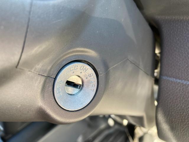 キャリイトラック ＫＣエアコン・パワステ　７型　ラジオ　衝突被害軽減ブレーキ　オートライト　キーレスエントリ―　衝突被害軽減システム　アイドリングストップ　パワーウインドースイッチ　横滑り防止機能（34枚目）