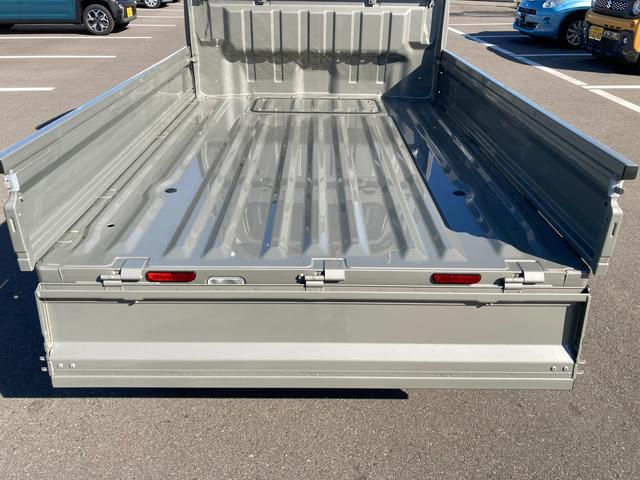 キャリイトラック ＫＣエアコン・パワステ　７型　ラジオ　衝突被害軽減ブレーキ　オートライト　キーレスエントリ―　衝突被害軽減システム　アイドリングストップ　パワーウインドースイッチ　横滑り防止機能（52枚目）