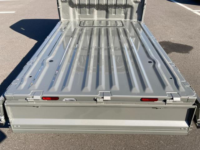 キャリイトラック ＫＣエアコン・パワステ　７型　ラジオ　衝突被害軽減ブレーキ　オートライト　キーレスエントリ―　衝突被害軽減システム　アイドリングストップ　パワーウインドースイッチ　横滑り防止機能（54枚目）