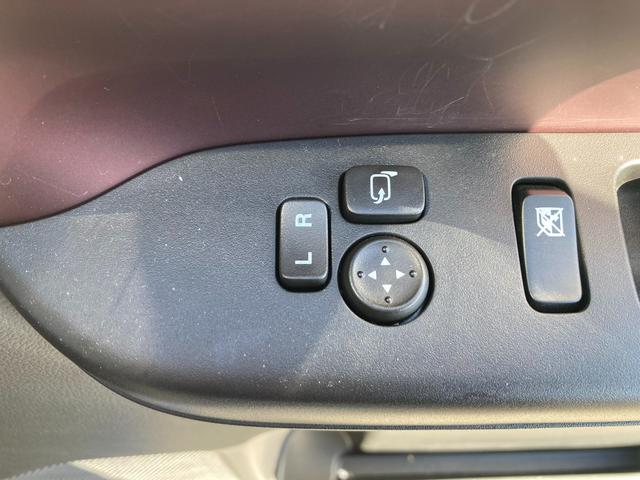 �h�A�~���[�̊p�x�����͂�������{�^������ł��܂��恙