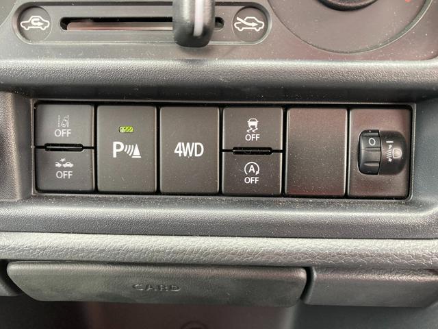 キャリイトラック ＫＣエアコン・パワステ　７型　パートタイム４ＷＤ　ラジオ　オートライト　キーレスエントリー　４ＷＤ　衝突被害軽減システム　横滑り防止機能　衝突安全ボディ　ラジオ　マニュアルエアコン　ＬＥＤルームランプ（2枚目）