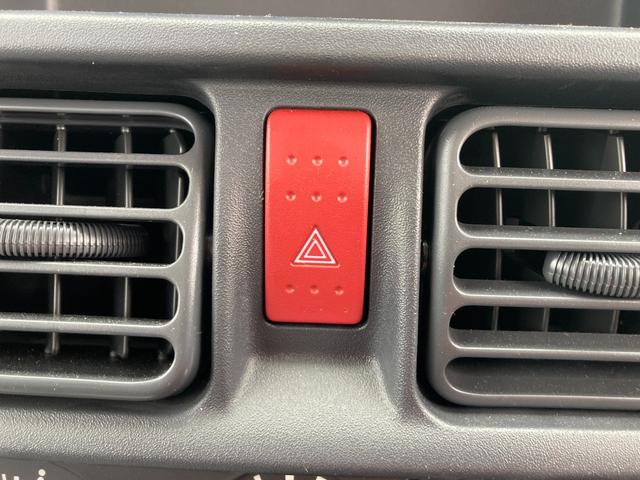 キャリイトラック ＫＣエアコン・パワステ　７型　パートタイム４ＷＤ　ラジオ　オートライト　キーレスエントリー　４ＷＤ　衝突被害軽減システム　横滑り防止機能　衝突安全ボディ　ラジオ　マニュアルエアコン　ＬＥＤルームランプ（18枚目）