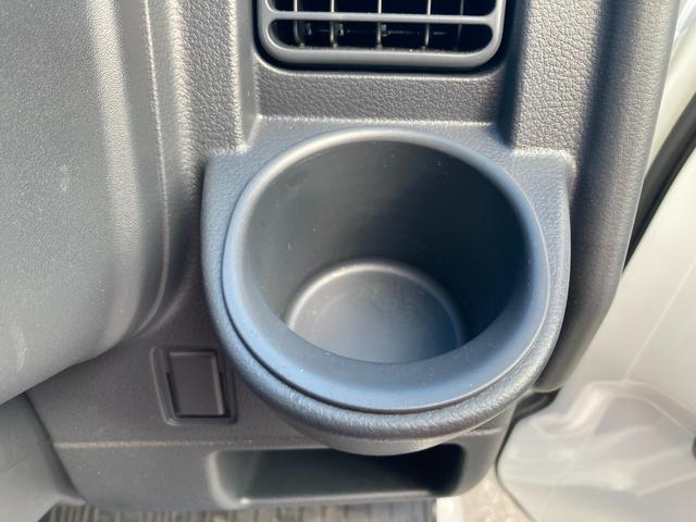 キャリイトラック ＫＣエアコン・パワステ　７型　パートタイム４ＷＤ　ラジオ　オートライト　キーレスエントリー　４ＷＤ　衝突被害軽減システム　横滑り防止機能　衝突安全ボディ　ラジオ　マニュアルエアコン　ＬＥＤルームランプ（31枚目）