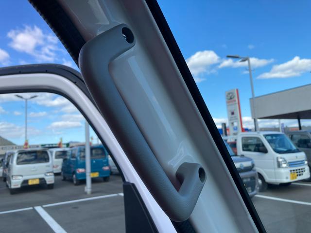 キャリイトラック ＫＣエアコン・パワステ　７型　パートタイム４ＷＤ　ラジオ　オートライト　キーレスエントリー　４ＷＤ　衝突被害軽減システム　横滑り防止機能　衝突安全ボディ　ラジオ　マニュアルエアコン　ＬＥＤルームランプ（44枚目）