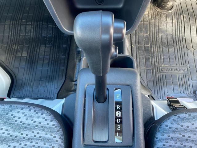 キャリイトラック ＫＣエアコン・パワステ　７型　パートタイム４ＷＤ　ラジオ　オートライト　キーレスエントリー　４ＷＤ　衝突被害軽減システム　横滑り防止機能　衝突安全ボディ　ラジオ　マニュアルエアコン　ＬＥＤルームランプ（46枚目）