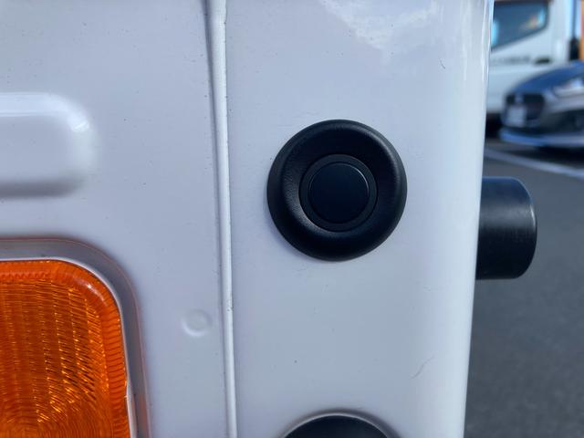 キャリイトラック ＫＣエアコン・パワステ　７型　パートタイム４ＷＤ　ラジオ　オートライト　キーレスエントリー　４ＷＤ　衝突被害軽減システム　横滑り防止機能　衝突安全ボディ　ラジオ　マニュアルエアコン　ＬＥＤルームランプ（53枚目）
