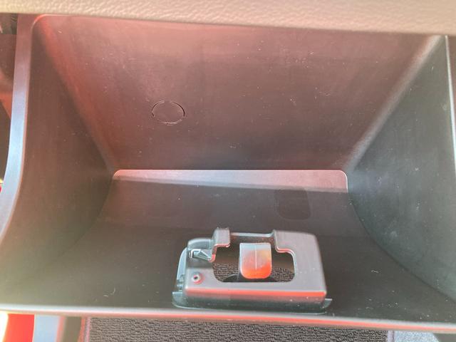 �Ԍ��؂����Ă����̂ɂƂ��Ă��֗��ȃO���[�u�{�b�N�X��