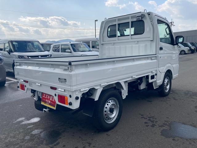 キャリイトラック ＫＣエアコン・パワステ農繁　７型　４ＷＤ　４ＡＴ　ラジオ　オートライト　キーレスエントリー　エアコン　パワステ　衝突被害軽減システム　衝突安全ボディ　４ＷＤ　４ＡＴ　ラジオ　パワーウインドウ（7枚目）