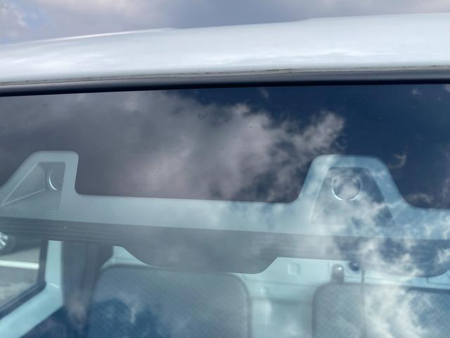 キャリイトラック ＫＣエアコン・パワステ農繁　７型　４ＷＤ　４ＡＴ　ラジオ　オートライト　キーレスエントリー　エアコン　パワステ　衝突被害軽減システム　衝突安全ボディ　４ＷＤ　４ＡＴ　ラジオ　パワーウインドウ（13枚目）