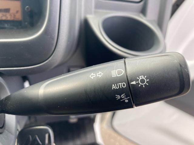 キャリイトラック ＫＣエアコン・パワステ農繁　７型　４ＷＤ　４ＡＴ　ラジオ　オートライト　キーレスエントリー　エアコン　パワステ　衝突被害軽減システム　衝突安全ボディ　４ＷＤ　４ＡＴ　ラジオ　パワーウインドウ（28枚目）