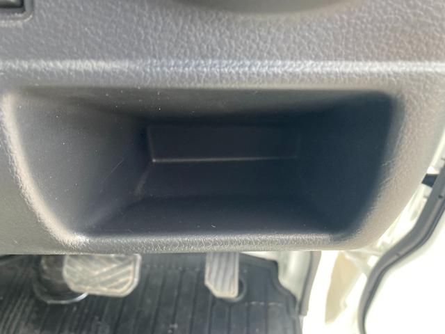 キャリイトラック ＫＣエアコン・パワステ農繁　７型　４ＷＤ　４ＡＴ　ラジオ　オートライト　キーレスエントリー　エアコン　パワステ　衝突被害軽減システム　衝突安全ボディ　４ＷＤ　４ＡＴ　ラジオ　パワーウインドウ（32枚目）