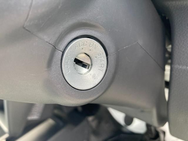 キャリイトラック ＫＣエアコン・パワステ農繁　７型　４ＷＤ　４ＡＴ　ラジオ　オートライト　キーレスエントリー　エアコン　パワステ　衝突被害軽減システム　衝突安全ボディ　４ＷＤ　４ＡＴ　ラジオ　パワーウインドウ（39枚目）