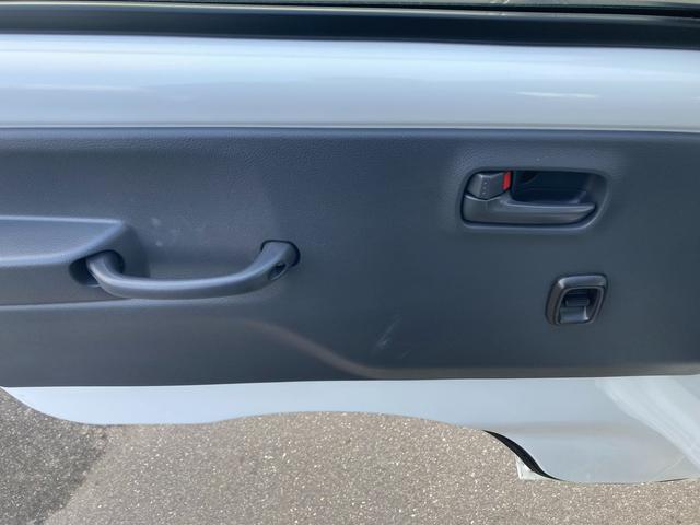 キャリイトラック ＫＣエアコン・パワステ農繁　７型　４ＷＤ　４ＡＴ　ラジオ　オートライト　キーレスエントリー　エアコン　パワステ　衝突被害軽減システム　衝突安全ボディ　４ＷＤ　４ＡＴ　ラジオ　パワーウインドウ（47枚目）
