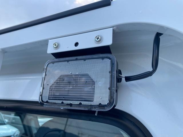 キャリイトラック ＫＣエアコン・パワステ農繁　７型　４ＷＤ　４ＡＴ　ラジオ　オートライト　キーレスエントリー　エアコン　パワステ　衝突被害軽減システム　衝突安全ボディ　４ＷＤ　４ＡＴ　ラジオ　パワーウインドウ（51枚目）