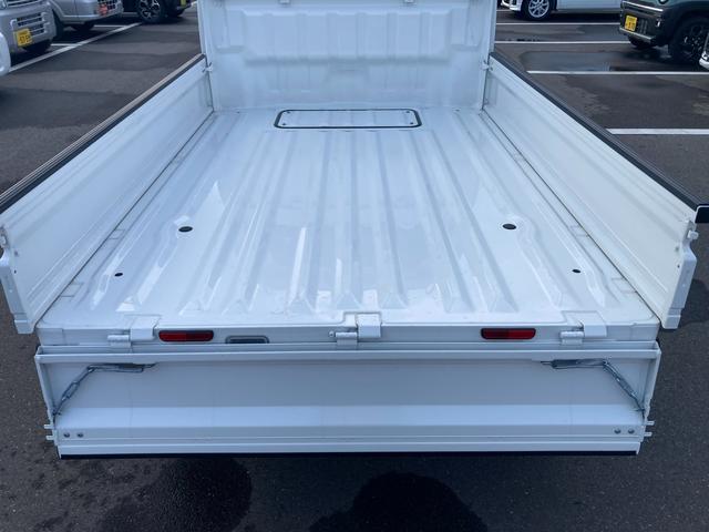 キャリイトラック ＫＣエアコン・パワステ農繁　７型　４ＷＤ　４ＡＴ　ラジオ　オートライト　キーレスエントリー　エアコン　パワステ　衝突被害軽減システム　衝突安全ボディ　４ＷＤ　４ＡＴ　ラジオ　パワーウインドウ（53枚目）